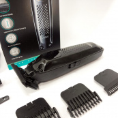 Машинка для стрижки волосся триммер VGR V-972 професійна з насадками акумуляторна USB. Зображення №10