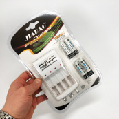 Зарядное устройство для аккумуляторов АА и ААА, Jiabao JB-212 + 4 аккумулятора ААА. Изображение №2