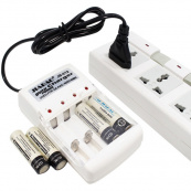 Зарядное устройство для аккумуляторов АА и ААА, Jiabao JB-212 + 4 аккумулятора ААА. Изображение №3