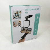 Набор блогера 4в1, тренога для телефона с микрофоном и вспышкой Штатив трипод для селфи и видео. Изображение №12