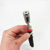 Телескопічний магніт з підсвічуванням для вилучення з важкодоступних місць 19-80 см. Зображення №7