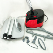 Відпарювач вертикальний для одягу зі стійкою RAF R.3038 1800 W. Колір: червоний. Зображення №12