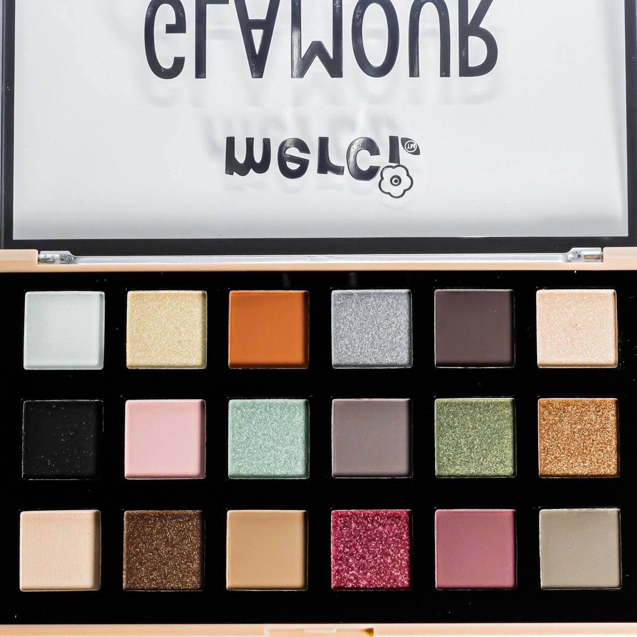 Палетка тіней для повік на 18 кольорів Merci Glamour М-518 Палетка тіней для повік на 18 кольорів Merci Glamour М-518