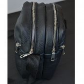 Якісна чоловіча сумка - месенджер з натуральної шкіри на 4 кишені зі срібною блискавкою. Зображення №4