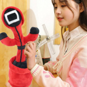 Интерактивная детская игрушка танцующий кактус Игра в кальмара поет танцует светится на аккумуляторе. Изображение №2