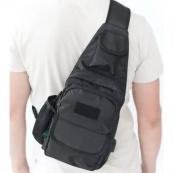 Чоловіча тактична сумка, велика укріплена сумка-слінг через чорне плече. Зображення №3