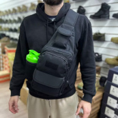 Чоловіча тактична сумка, велика укріплена сумка-слінг через чорне плече. Зображення №19