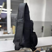 Чоловіча тактична сумка, велика укріплена сумка-слінг через чорне плече. Зображення №22