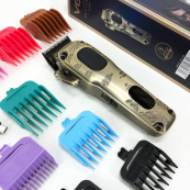 Акумуляторна машинка для стрижки VGR V-027. Зображення №2