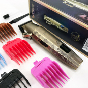 Акумуляторна машинка для стрижки VGR V-036. Зображення №2