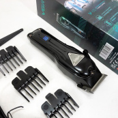 Акумуляторна машинка для стрижки VGR V-051. Зображення №16