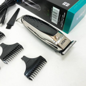 Бездротова акумуляторна машинка для стрижки триммер VGR V-093 з насадками. Зображення №13