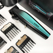 Аккумуляторная машинка для стрижки VGR V-270. Изображение №18