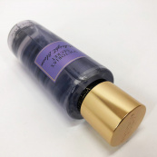 Парфюмированный спрей для тела Victoria's Secret Midnight Bloom 250 мл, original. Изображение №4 Парфюмированный спрей для тела Victoria's Secret Midnight Bloom 250 мл, original. Изображение №4