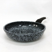 Сковорода UNIQUE UN-5102 20 см без кришки, світлий граніт. Антипригарна з бакелітовою ручкою. Зображення №4 Сковорода UNIQUE UN-5102 20 см без кришки, світлий граніт. Антипригарна з бакелітовою ручкою. Зображення №4