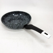 Сковорода UNIQUE UN-5104 24 см, без крышки, многослойным антипригарным гранитным покрытием. Изображение №8