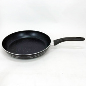 Сковорода UNIQUE UN-5155 26 см з антипригарним покриттям та ергономічною бакелітовою ручкою. Зображення №7