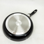 Сковорода UNIQUE UN-5155 26 см з антипригарним покриттям та ергономічною бакелітовою ручкою. Зображення №10