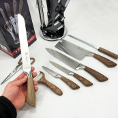 Набір кухонних ножів UNIQUE UN-1833 з дерев'яними ручками та підставкою. Зображення №2 Набір кухонних ножів UNIQUE UN-1833 з дерев'яними ручками та підставкою. Зображення №2