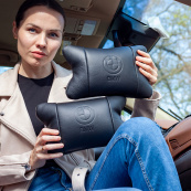 Преміальний набір автоподушок BMW із натуральної шкіри – подушки + брелок. Зображення №5