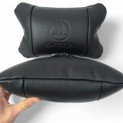 Набір авто подушок Skoda з натуральної шкіри + брелок, Автоподушка на підголовник. Зображення №4