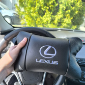 Набір автоподушок Lexus шкіра Італія+ подарунок, Автоподушки Лексус з вишивкою. Зображення №8 Набір автоподушок Lexus шкіра Італія+ подарунок, Автоподушки Лексус з вишивкою. Зображення №8