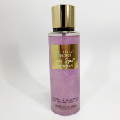 Парфюмированный спрей для тела Victoria's Secret Love Spell Shimmer 250 мл, original. Изображение №3 Парфюмированный спрей для тела Victoria's Secret Love Spell Shimmer 250 мл, original. Изображение №3