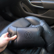 Набор кожаных подушек 2шт - Volkswagen на подголовник в машину, Автомобильная подушка. Изображение №17