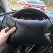 Набор кожаных подушек 2шт - Volkswagen на подголовник в машину, Автомобильная подушка. Изображение №19