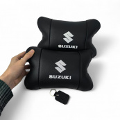 Набір шкіряних подушок Suzuki з вишивкою логотипу + брелок у подарунок для авто. Зображення №2
