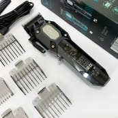 Акумуляторна машинка для стрижки VGR V-600. Колір: чорний. Зображення №11