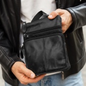 Чоловіча сумка з натуральної італійської шкіри флотар – 5 кишень, міцна фурнітура. Зображення №4