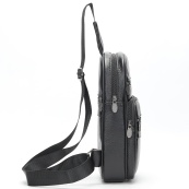 Чоловічий шкіряний слінг через плече з натуральної італійської шкіри – середній розмір, багато кишень. Зображення №11