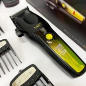 Аккумуляторная машинка для стрижки VGR V-195 GOLD. Изображение №5