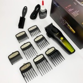 Аккумуляторная машинка для стрижки VGR V-195 GOLD. Изображение №11