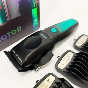 Аккумуляторная машинка для стрижки VGR V-195 GREEN. Изображение №2