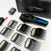 Аккумуляторная машинка для стрижки VGR V-195 GREEN. Изображение №8