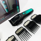 Аккумуляторная машинка для стрижки VGR V-195 GREEN. Изображение №17