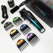 Акумуляторна машинка для стрижки VGR V-273 GREEN. Зображення №2