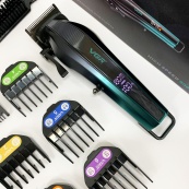 Акумуляторна машинка для стрижки VGR V-273 GREEN. Зображення №12