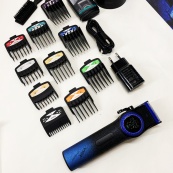 Професійна машинка для стрижки волосся VGR V-001 BLUE з дисплеєм 9000 об/хв та 10 насадками 1,5-24 мм. Зображення №4