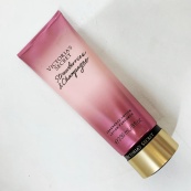 Лосьйон для тіла Victoria's Secret Strawberries Champagne 236 мл Original. Зображення №6
