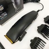 Машинка для стрижки волосся Gemei GM-806 з насадками, Машинка для стрижки голови окантувальна. Зображення №7 Машинка для стрижки волосся Gemei GM-806 з насадками, Машинка для стрижки голови окантувальна. Зображення №7