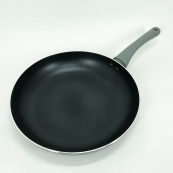 Сковорода алюминиевая 28 см WELL DONE WD-1018W индукция, сковорода удобная на кухню, антипригарная. Изображение №7