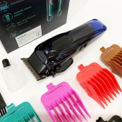 Тример для бороди та тіла, VGR V-013 PROFCOMPLEX тример для стрижки волосся. Колір: синій. Зображення №6