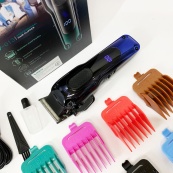 Тример для бороди та тіла, VGR V-013 PROFCOMPLEX тример для стрижки волосся. Колір: синій. Зображення №7