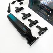 Профессиональный триммер для бороды и усов с керамикой VGR V-930 насадки 1-7 мм. Цвет: зеленый. Изображение №13