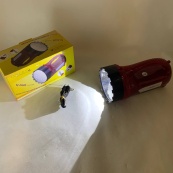 Ліхтар переносний Luxury 2820 RED. Зображення №5