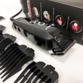 Машинка для стрижки провідна з насадками для волосся та бороди Gemei GM-1016 Pro + Ножиці та Гребінець. Зображення №5 Машинка для стрижки провідна з насадками для волосся та бороди Gemei GM-1016 Pro + Ножиці та Гребінець. Зображення №5