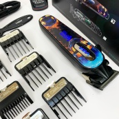 Акумуляторна машинка для стрижки VGR V-279 RED. Зображення №5